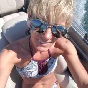 Meet your Posher, Chrystal